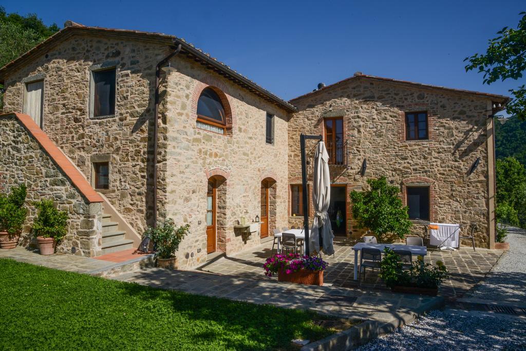 Agriturismo La Marginella Villa Pescia Bagian luar foto